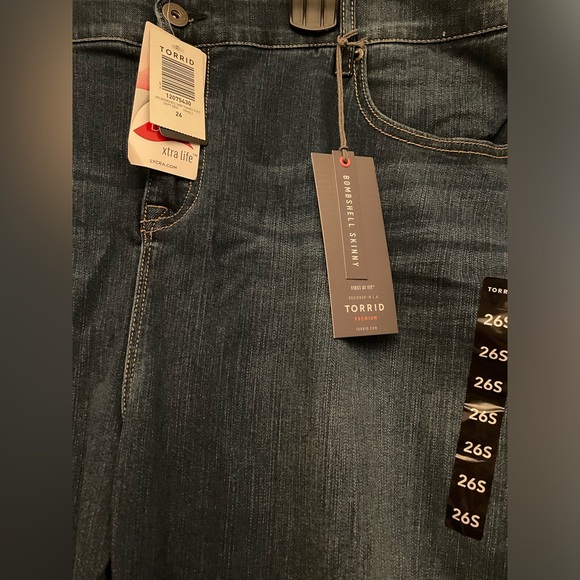 Torrid Premium Bombshell Skinny Jeans - Picture 3 of 4
